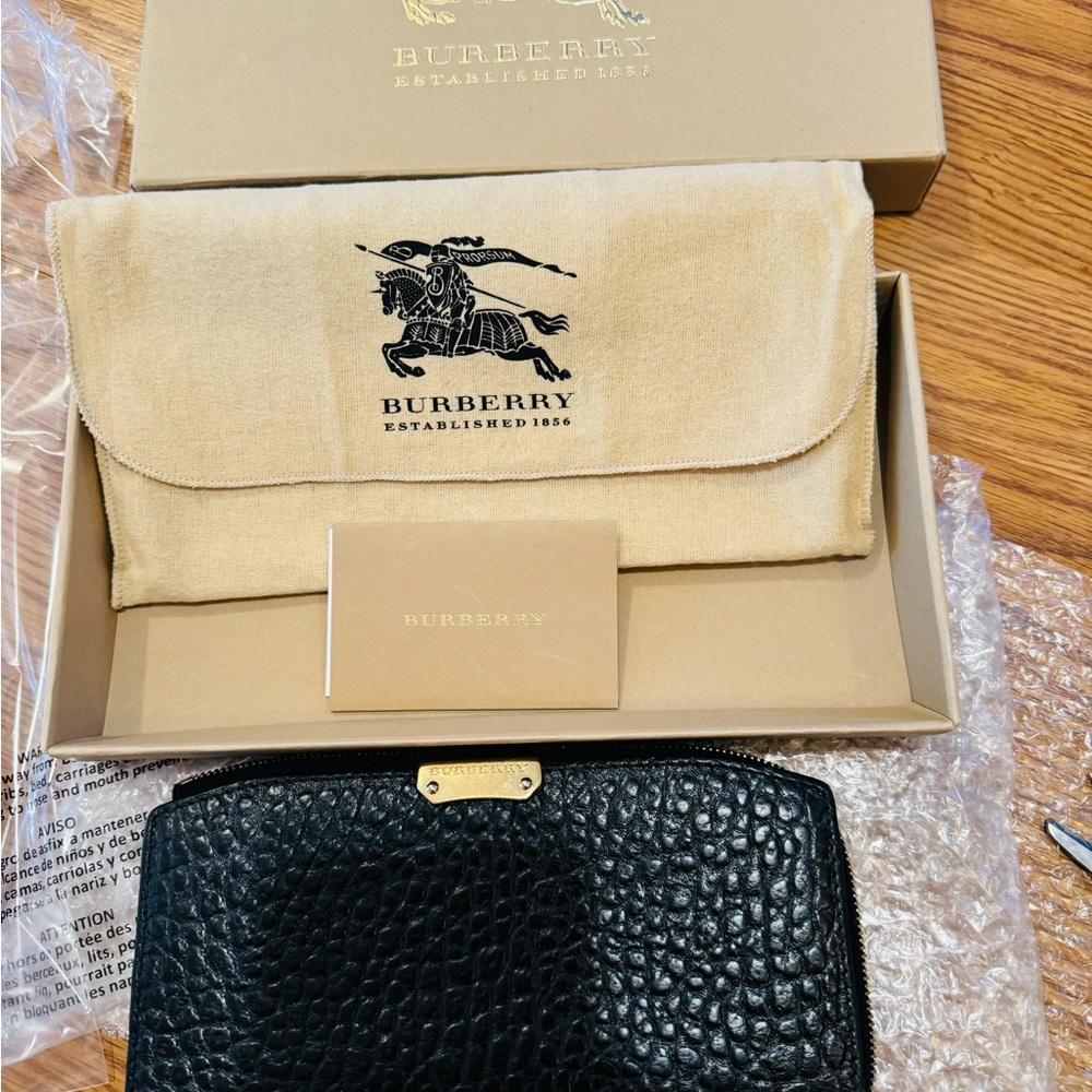 Burberry Original Authentic Wallet Pre-Loved - Picture 8 of 14